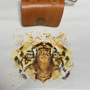 ６（牛革）のトラのハンカチミニバッグ　送料無料  [限定数1 ]　