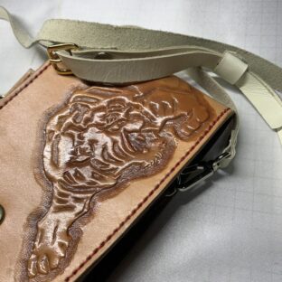 アイコスポーチor 携帯ポシェット虎（牛革）