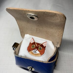 No.５（牛革）猫のハンカチ ミニバッグ　（送料無料）