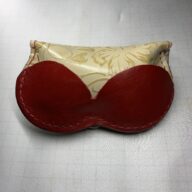 No505ちょっとエッチ（AirPodsケース牛革）