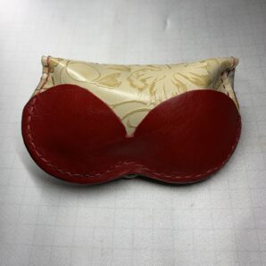 No505ちょっとエッチ（AirPodsケース牛革）