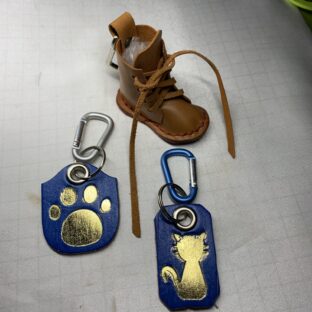 120牛革ストラップ５点セット（金箔焼付）