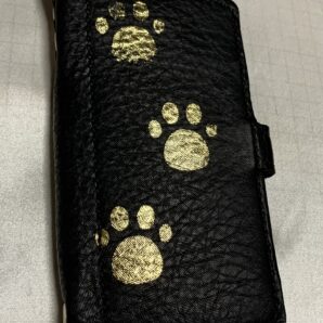 91猫の足跡 牛革アイホン用カバーケース（黒色）