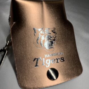 3．Tigers 小物ﾐﾆﾐﾆﾊﾞｯｸﾞ（ブロンズ特殊加工布製）ポシェット変身可