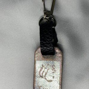 11.Tigersストラップ銀箔